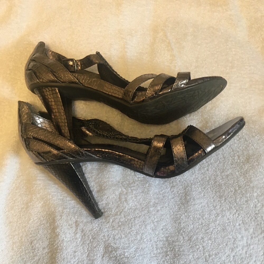 SZ 7.5 Kenneth Cole shoes
